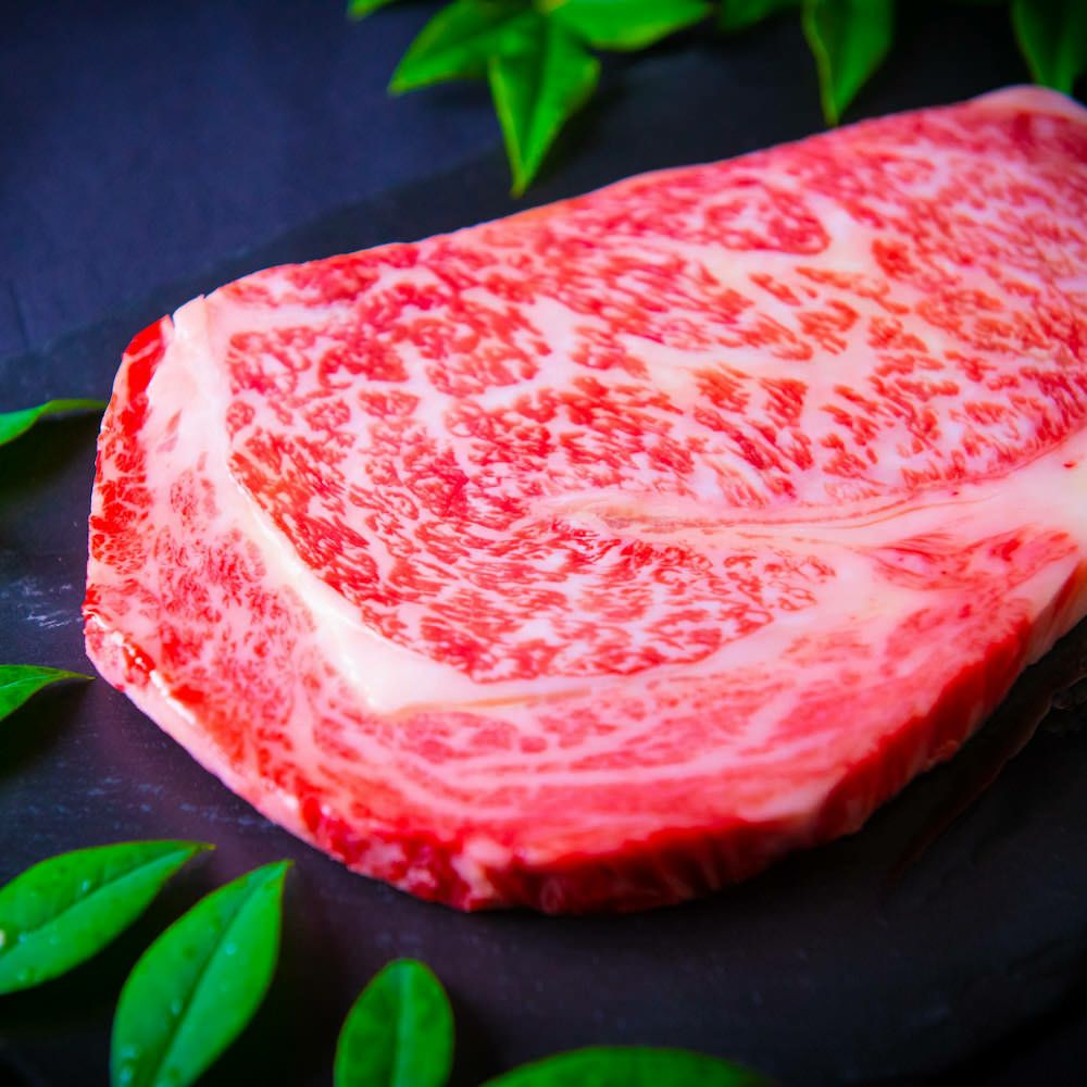 【薩摩の黒】特上ステーキ 黒毛和牛 鹿児島県産 リブロース 300g(1枚)
